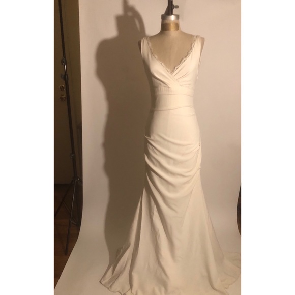 SOLD Nicole Miller Bridal Nina Bridal Gown sz 4 FJ10003 - Picture 3 of 8